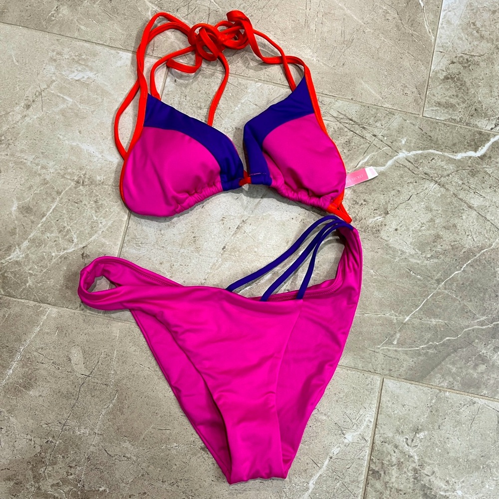 VS bikini